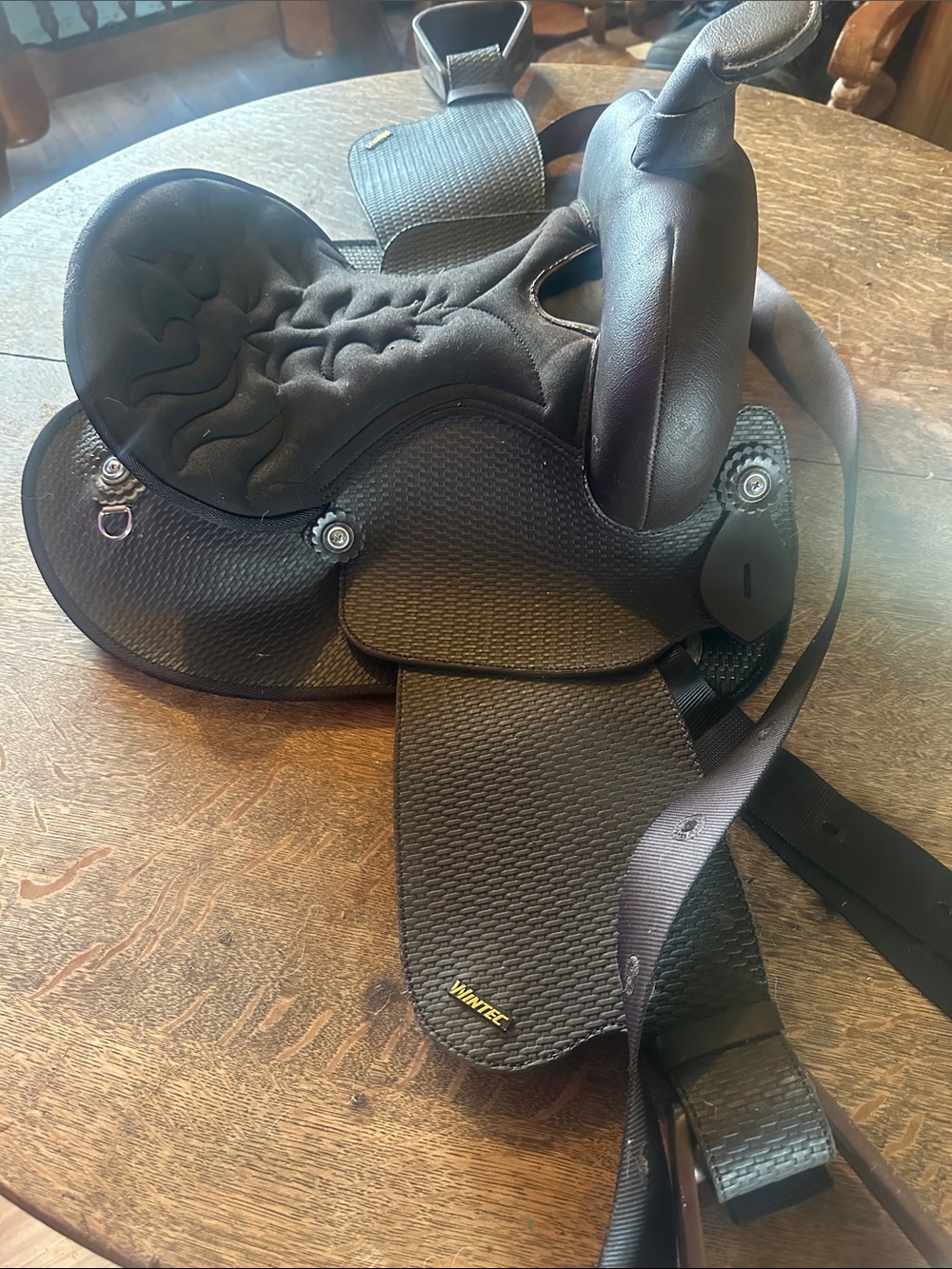 Black Synthetic Dressage Saddle Pad
